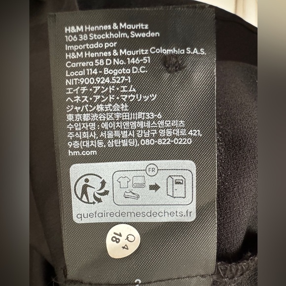 Never Worn — H&M Blouse - Picture 4 of 6